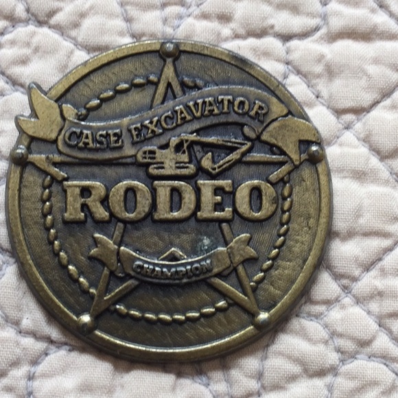 Case Excavator Rodeo Pin - Picture 2 of 3